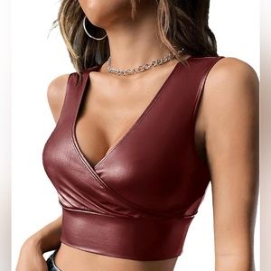 NWT FLOERNS Women’s P/U Leather V neck camisole cropped tank top - Size: Small